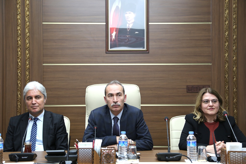Sivas Kent Konseyi Kadın Meclisi Üyeleri Rektör Yıldız'ı Ziyaret Etti