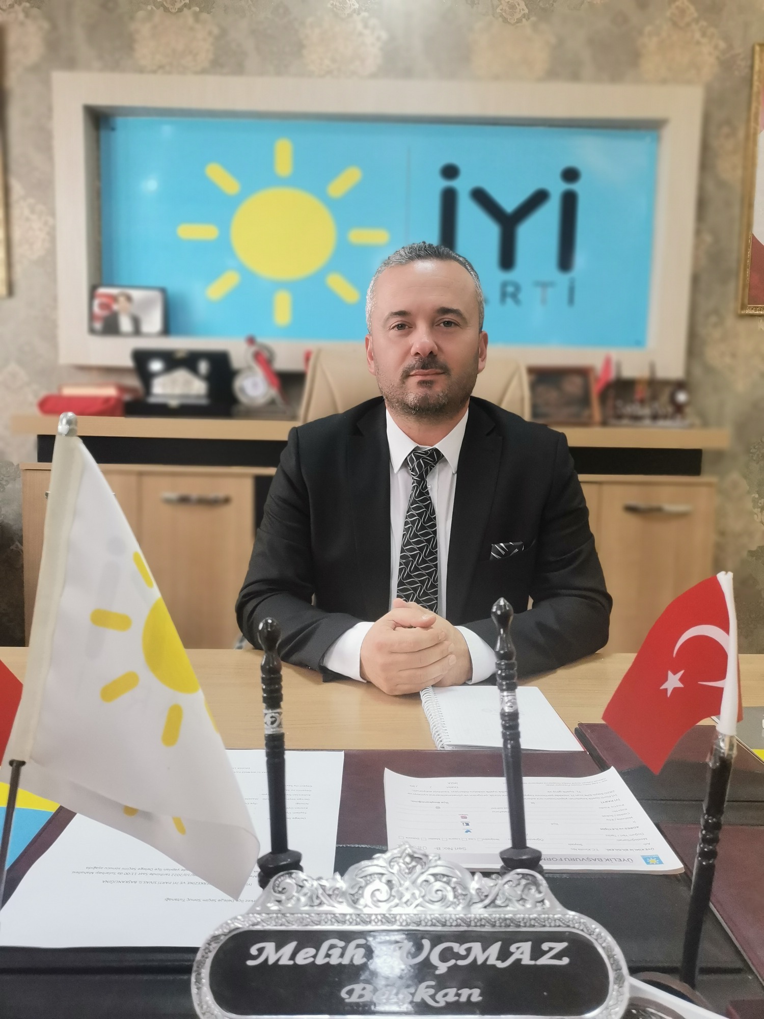 İYİ Parti Sivas Merkez İlçe Başkanı Melih Uçmaz Öğretmenler Gününü Kutladı