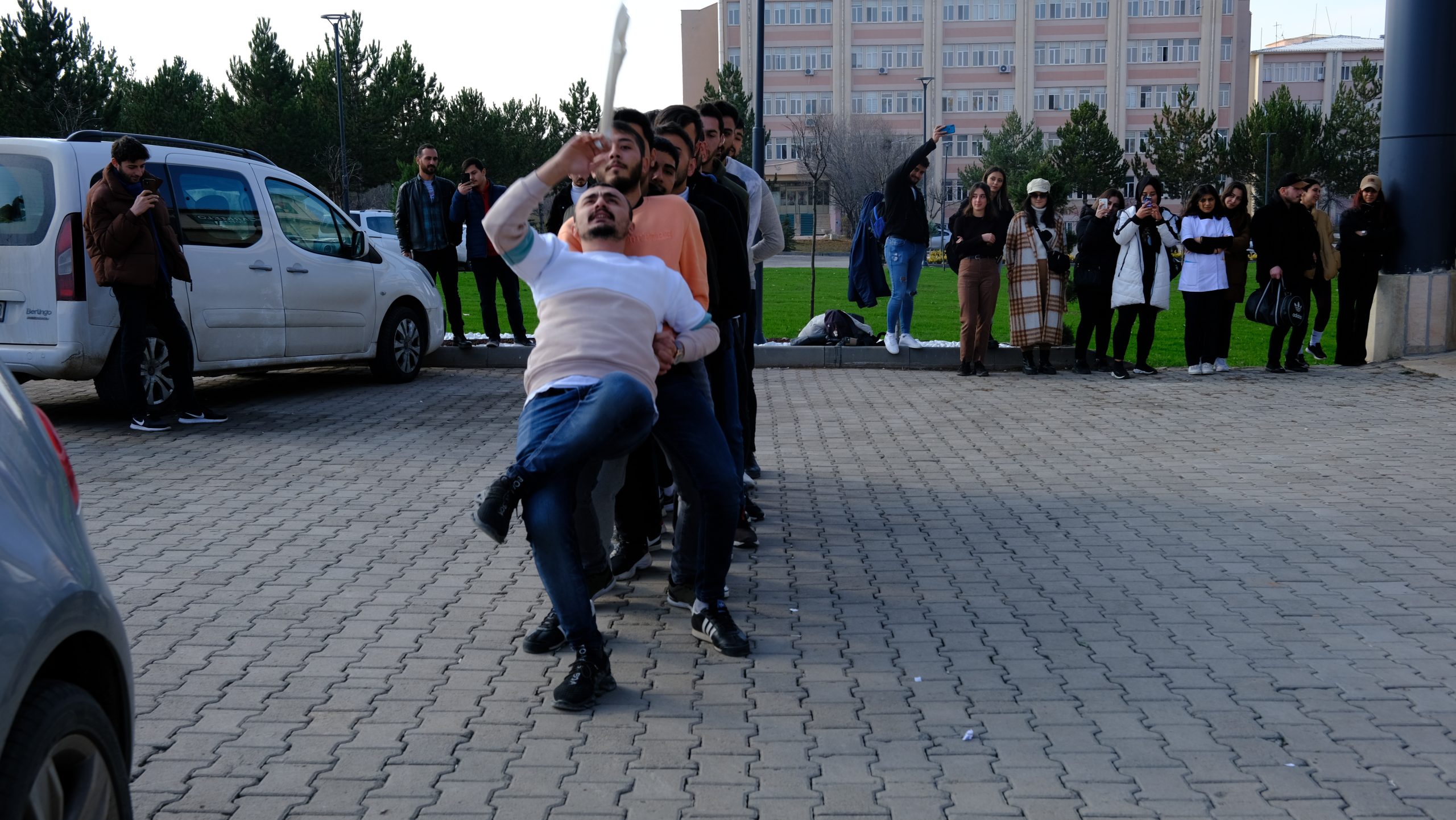 “SKS Türk Halk Dansları Topluluğu ‘Katılımlı Halaylar’” etkinliği yapıldı