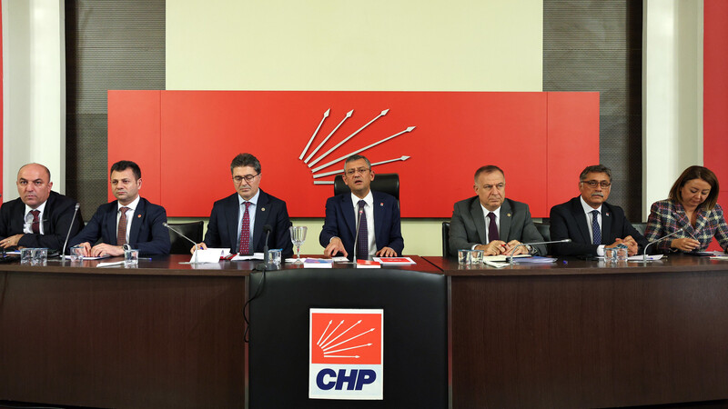 CHP Genel Başkanı Özgür Özel, İl Başkanları Toplantısına Başkanlık Etti
