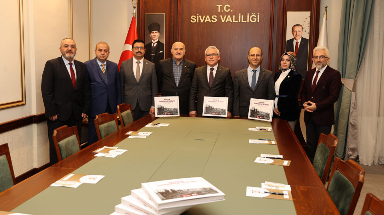 Sivas’ın 100 Yıllık Cumhuriyet Fotoğrafları Albüm Haline Getirildi
