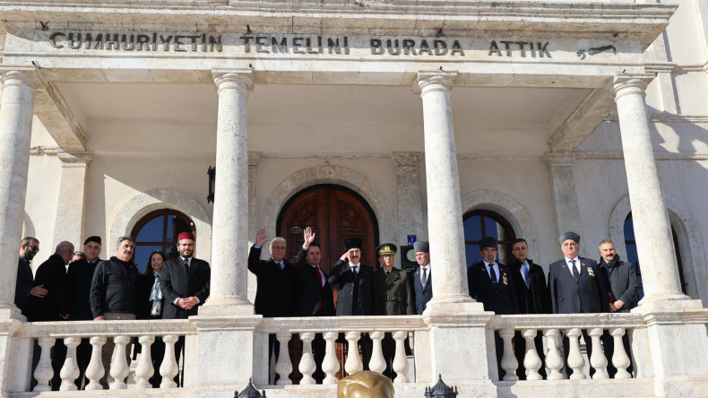Ulu Önder Mustafa Kemal Atatürk’ün 108 gün kaldığı Sivas’tan ayrılışının 104’üncü yıl dönümü nedeniyle tören düzenlendi