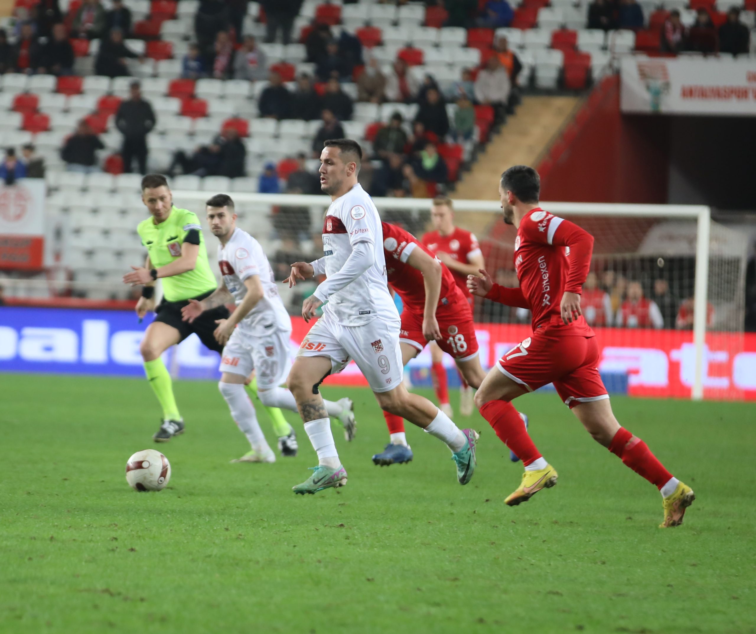 Bitexen Antalyaspor 2-1 EMS Yapı Sivasspor
