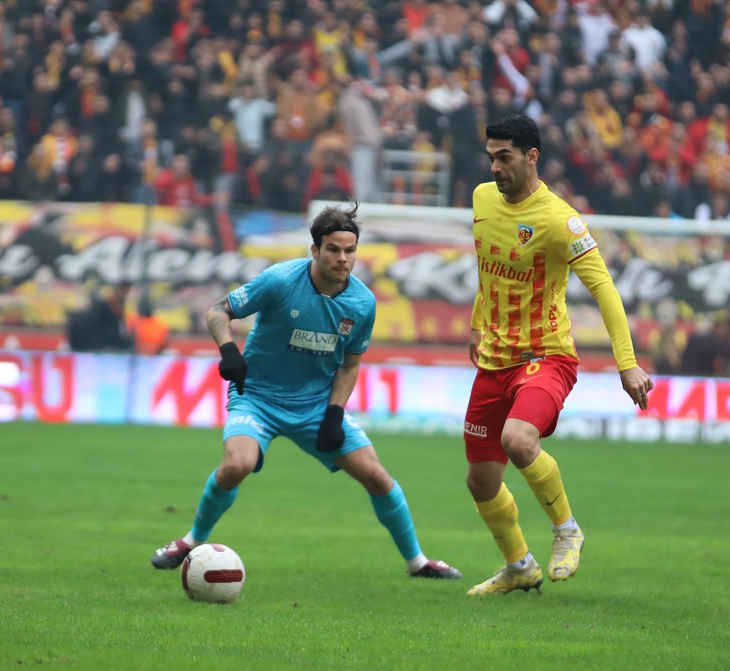 Bülent Uygun Uğurlu geldi   EMS Yapı Sivasspor 3 gol attı