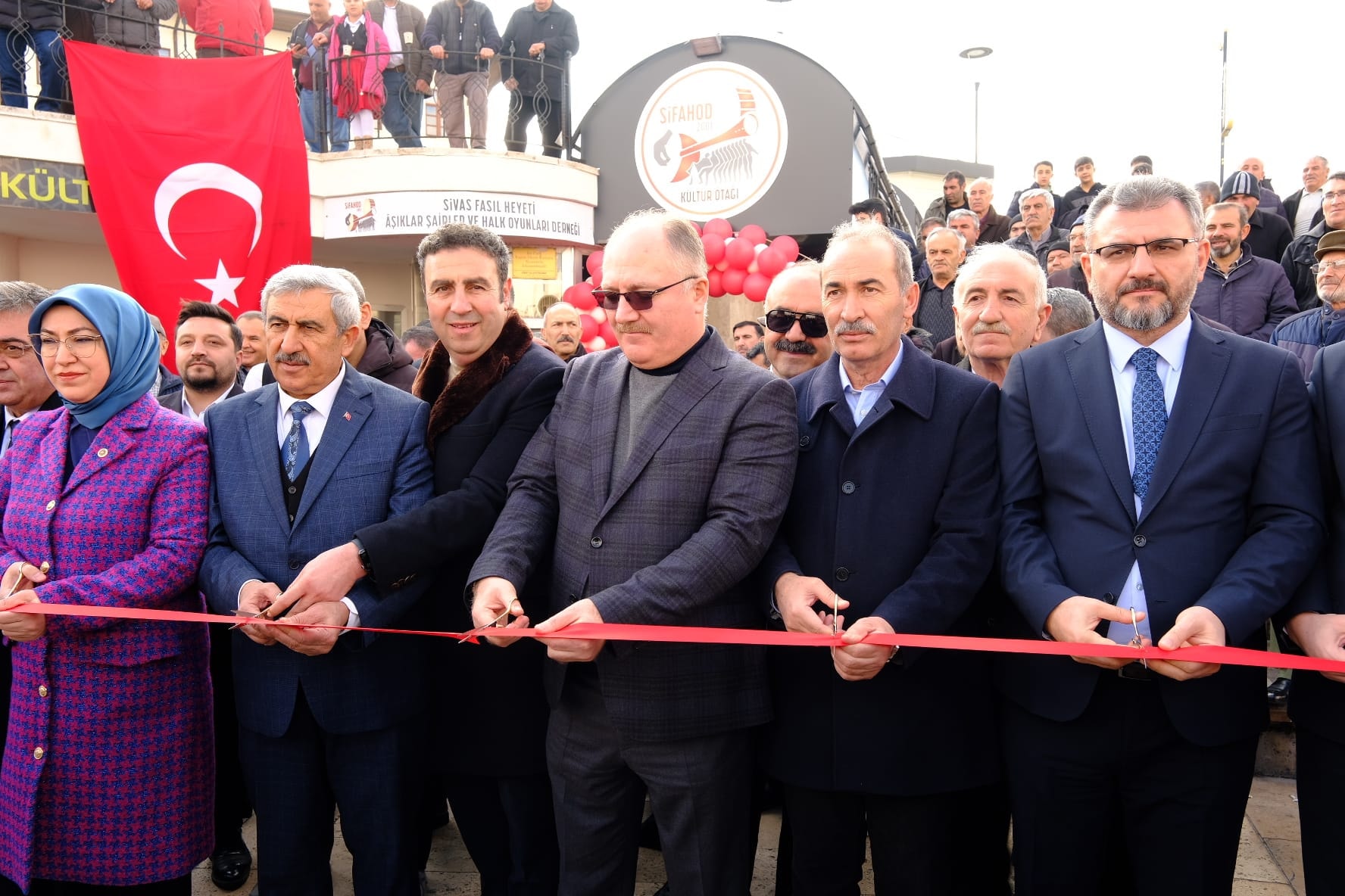 Sivas Fasıl Heyeti Âşıklar ve Halk Oyunları Derneği’nin yeni binası açıldı