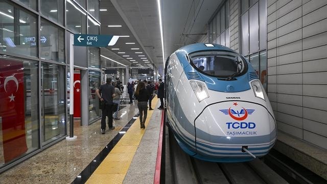 Ankara-Sivas Yüksek Hızlı Treni Artık İstanbul’a Direkt Gidecek
