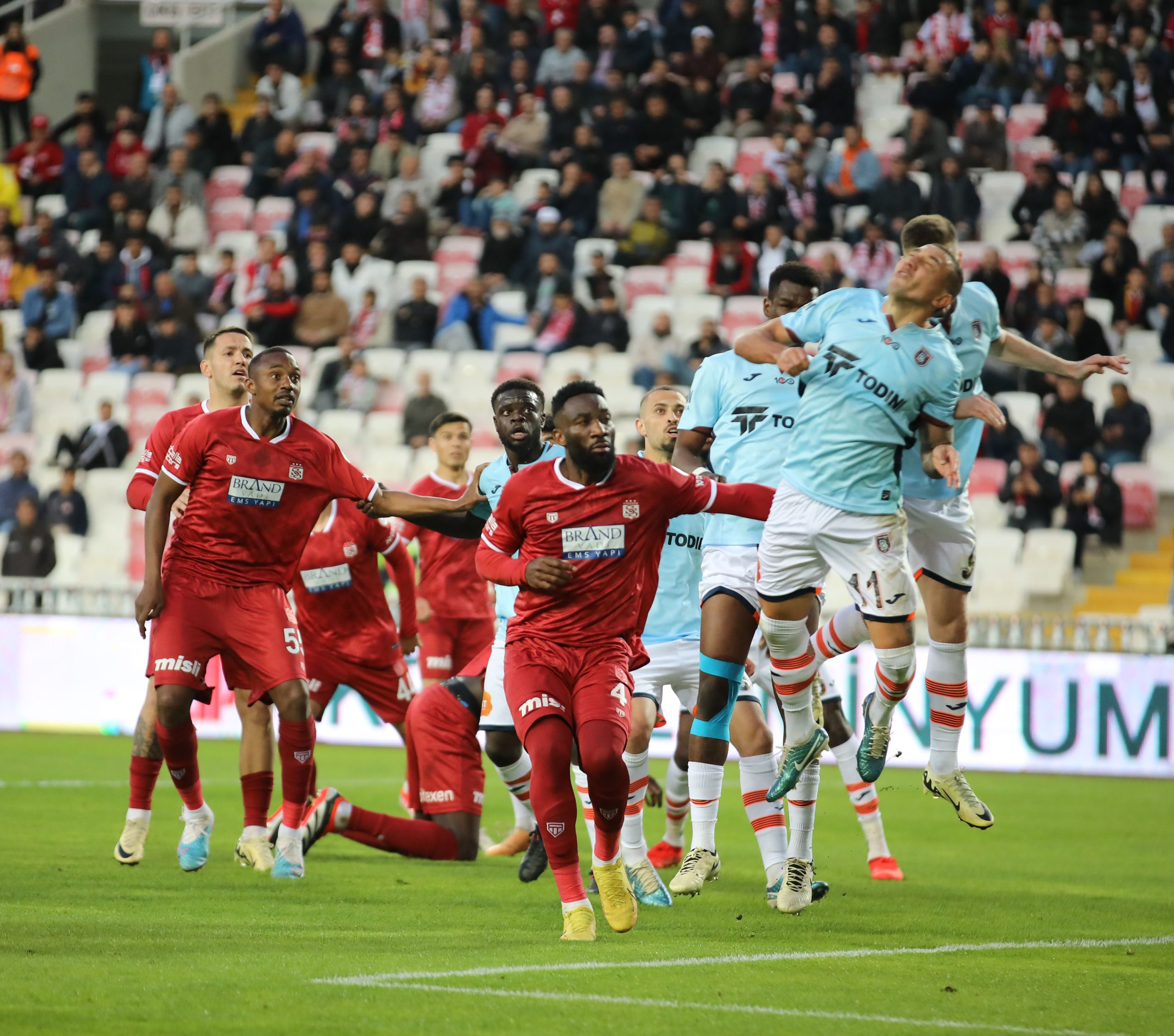 EMS Yapı Sivasspor 0-1 Rams Başakşehir