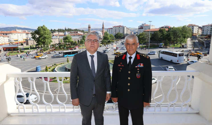 Jandarma Genel Komutanı Orgeneral Arif Çetin Sivastaydı