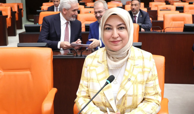 Ak Parti Sivas Milletvekili Rukiye Toy Öğretmenlik Meslek Kanunu nedeniyle Genel Kurul’da konuştu