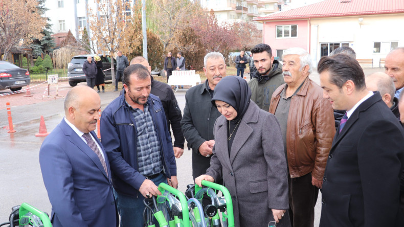 Süt Sağım Makineleri Üreticilere Teslim Edildi