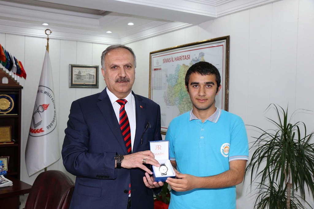 Mesleki ve Teknik Anadolu lisesi öğrencileri Mustafa Altınsoy’u ziyaret ettiler