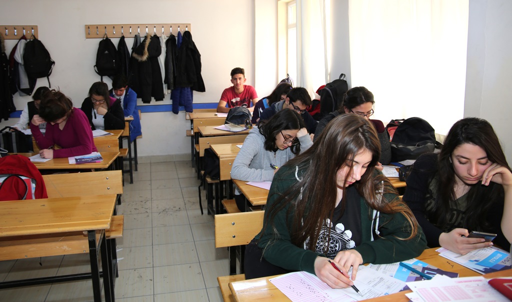 Sivas Belediyesinden eğitime destek