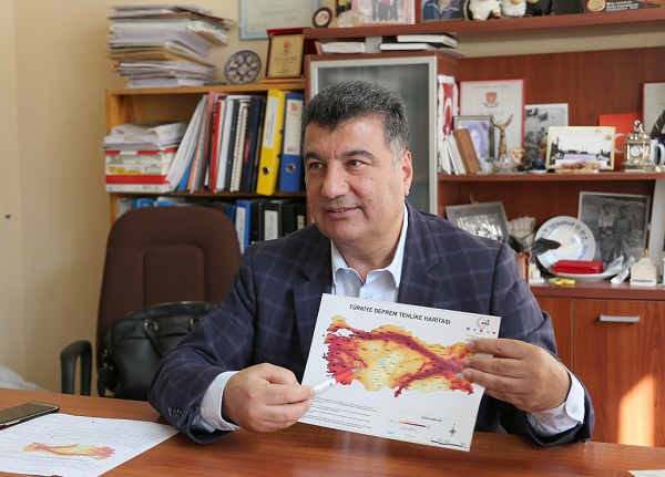 Cumhuriyet Üniversitesi Öğretim Üyesi Prof. Dr. Tatar’dan Deprem Açıklaması