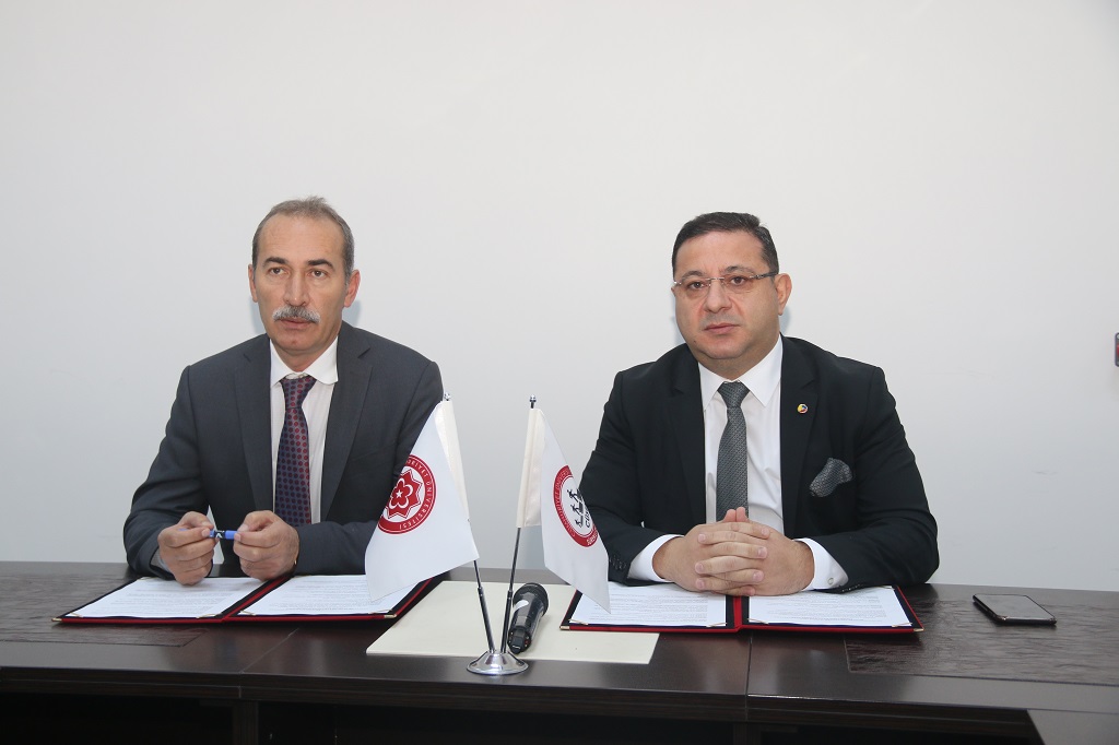 Sivas Ticaret ve Sanayi Odası (STSO) ile Sivas Cumhuriyet Üniversitesi Sürekli Eğitim Merkezi (CÜSEM) arasında eğitim işbirliği protokolü imzalandı