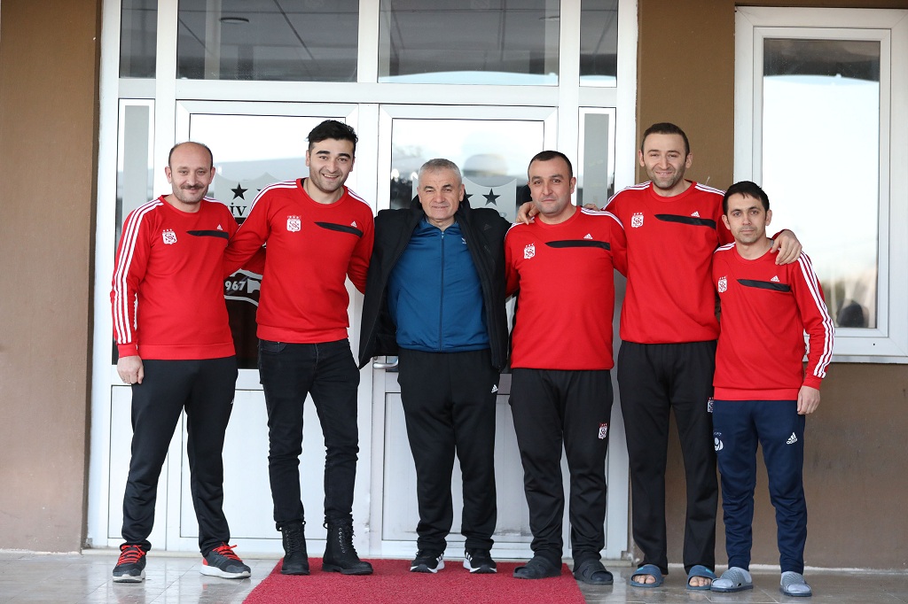 Demir Grup Sivasspor İstanbul'a Gitti