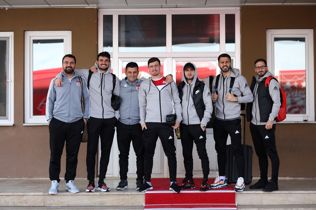 Demir Grup Sivasspor Malatya'ya Gitti