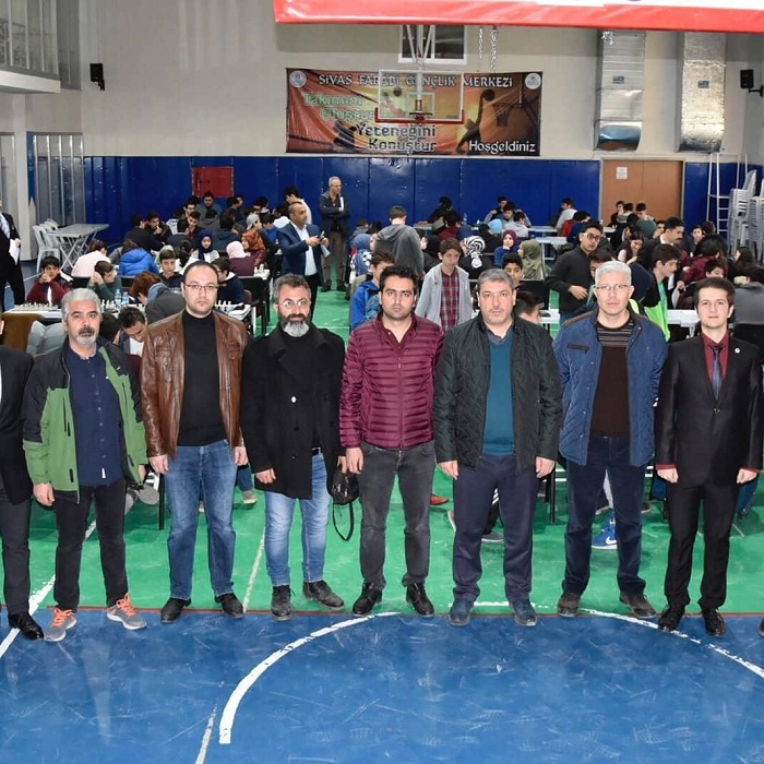 Sivas Okullar Arası Yıldızlar Gençler Satranç yarışması sona erdi