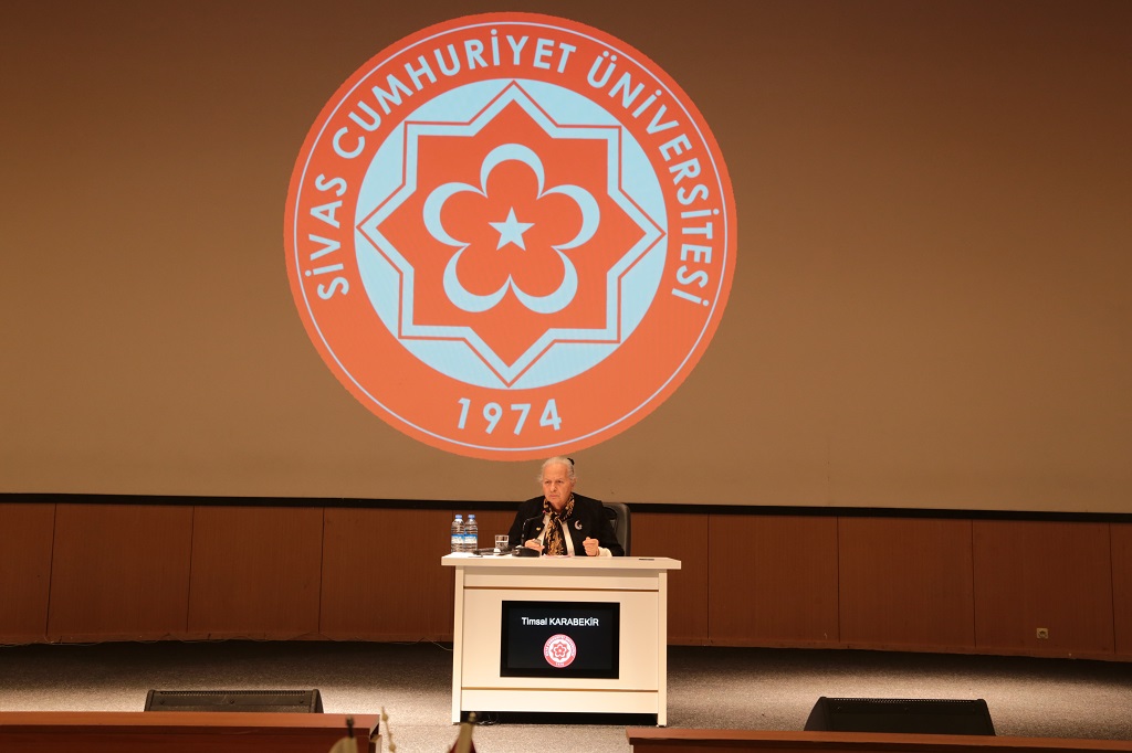 Kazım Karabekir’in Kızı Cumhuriyet Üniversitesinde  Konferans Verdi