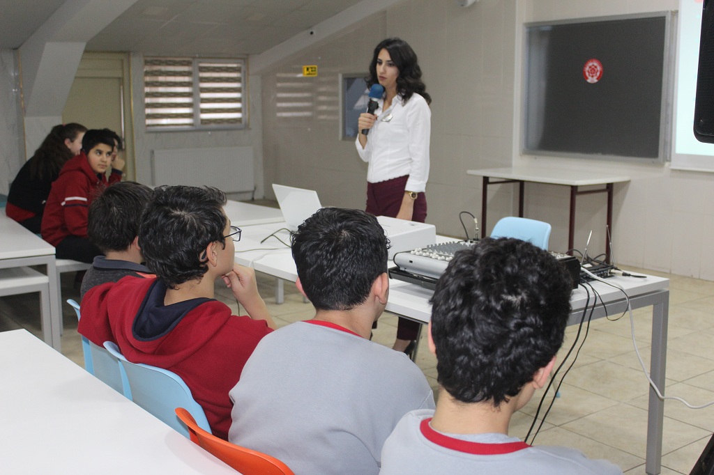 Rehberlik Öğretmeni Asuman Çetinkaya tarafından seminer düzenlendi