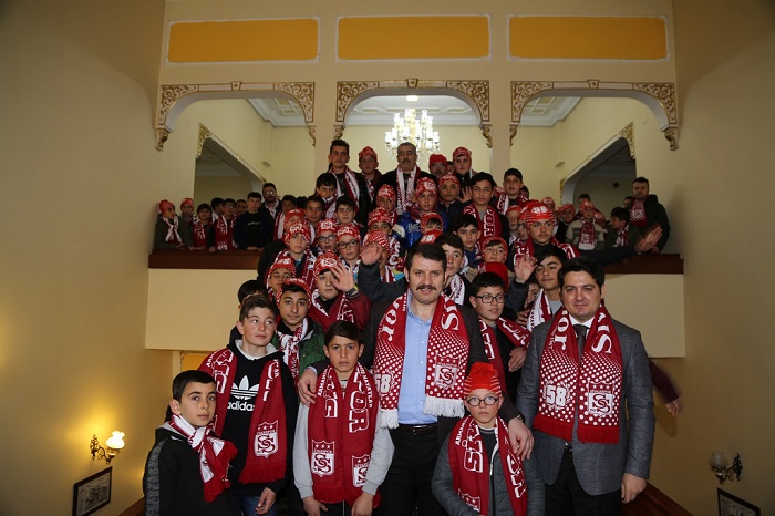 “Öğrenciler Sivasspor’a Büyük Bir Aşk ve Heyecan Duyuyor”