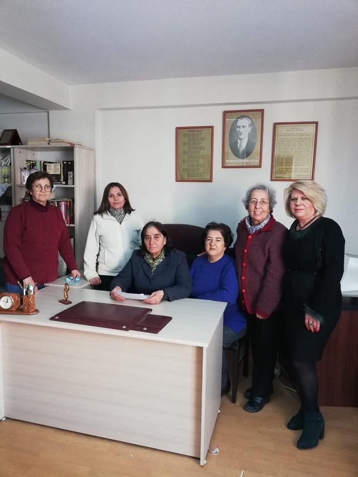 Medeni yasanın 94 yıl dönümü nedeniyle Cumhuriyet Kadınları Derneği Genel merkezi tarafından hazırlanan ve Tüm şubelerin ortak açıklaması yapıldı