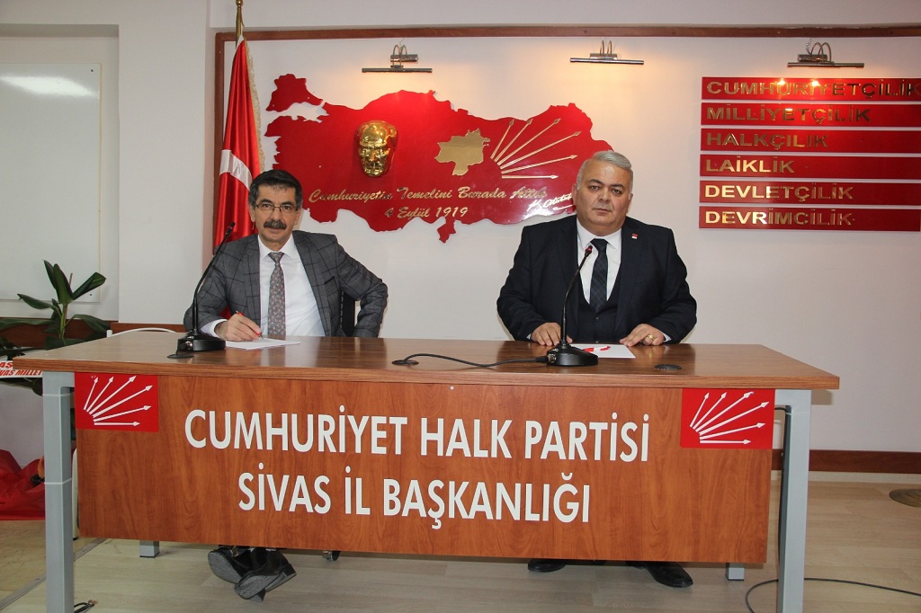 CHP İl Başkanı Yılmaz Coşkun ve Merkez İlçe Başkanı Celal Abbas Aslandan 1 Mayıs Mesajı