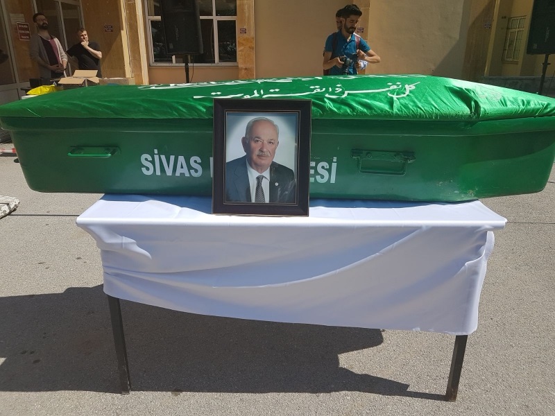 Hayatını kaybeden Gazeteci Çolakoğlu için C.Ü’de tören düzenlendi