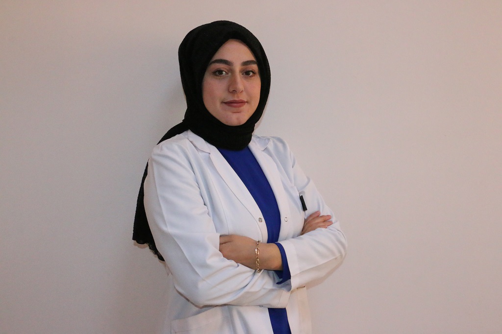 Cumhuriyet Üniversitesi Vakfı Okulları Rehberlik Öğretmeni Kübra Yerlikaya Alim, aile de sağlıklı iletişim kurmanın yollarını anlattı