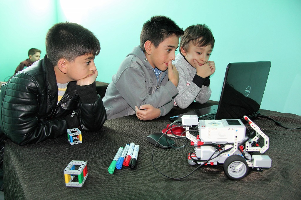 Robotik ve Kodlama Eğitimleri Çocukları bekliyor!